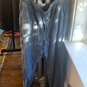 American Eagle Cargo Joggers